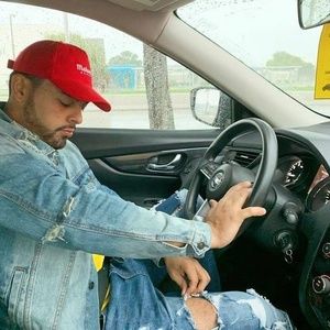 Meet your Posher, Carlos